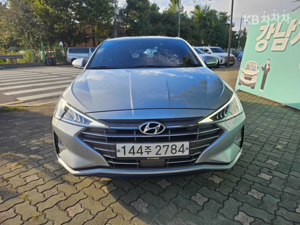Hyundai Avante Smart — фото 1