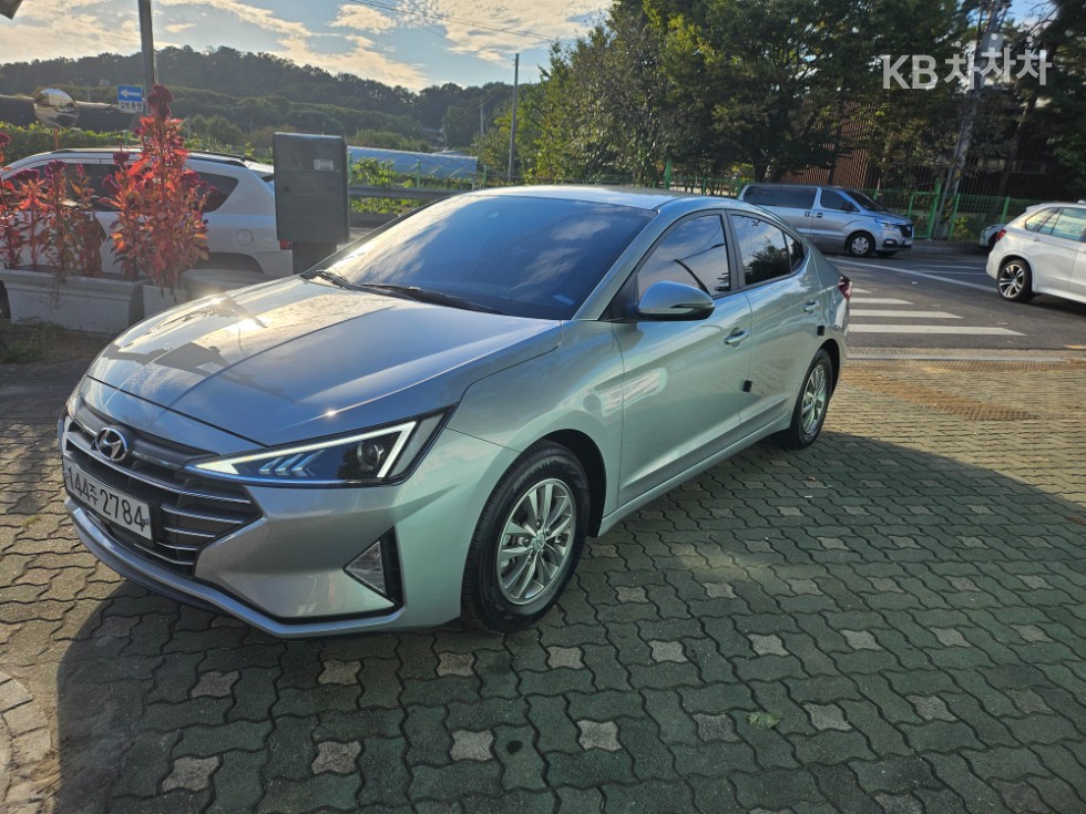 Hyundai Avante Smart — фото 2