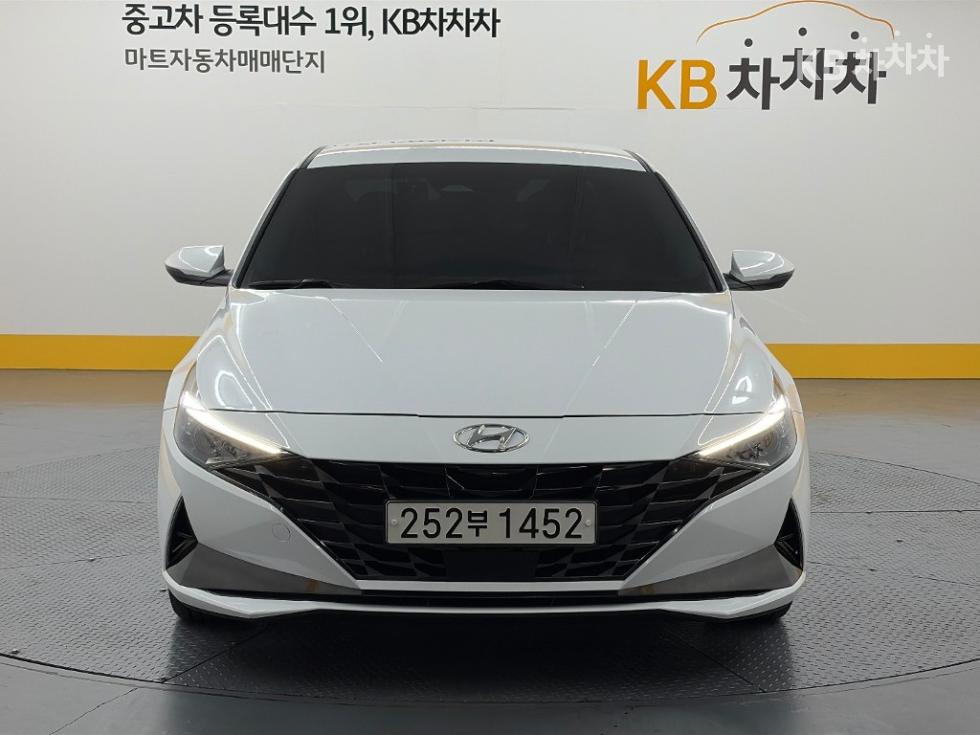 Hyundai Avante — фото 2