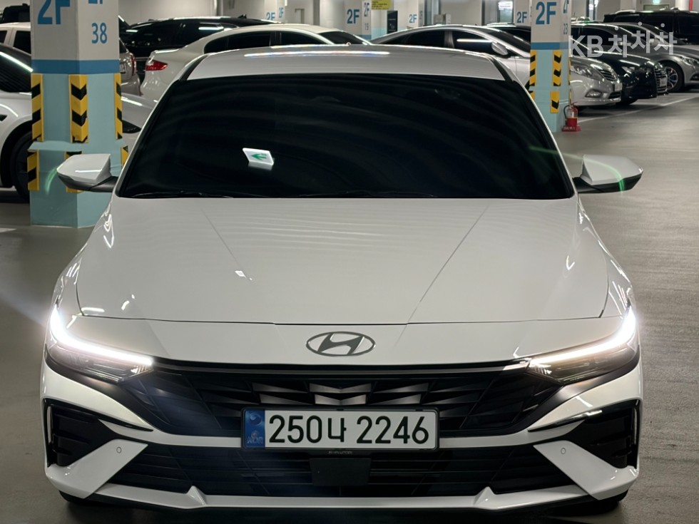 Hyundai Avante — фото 2