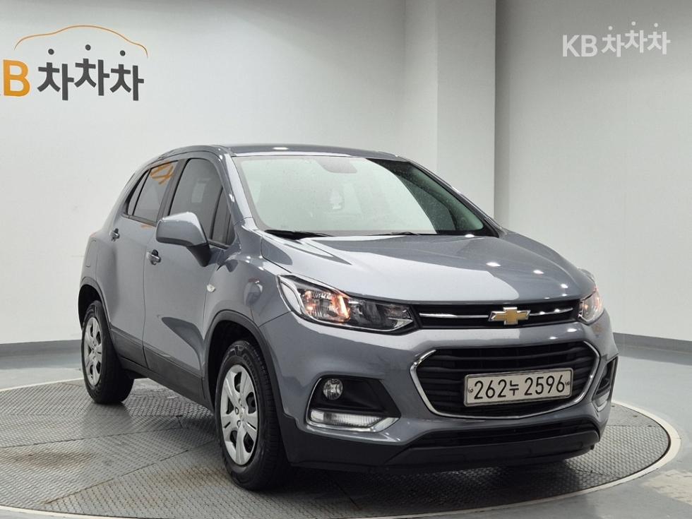 GM Korea Chevrolet Trax BASE MODEL — фото 2