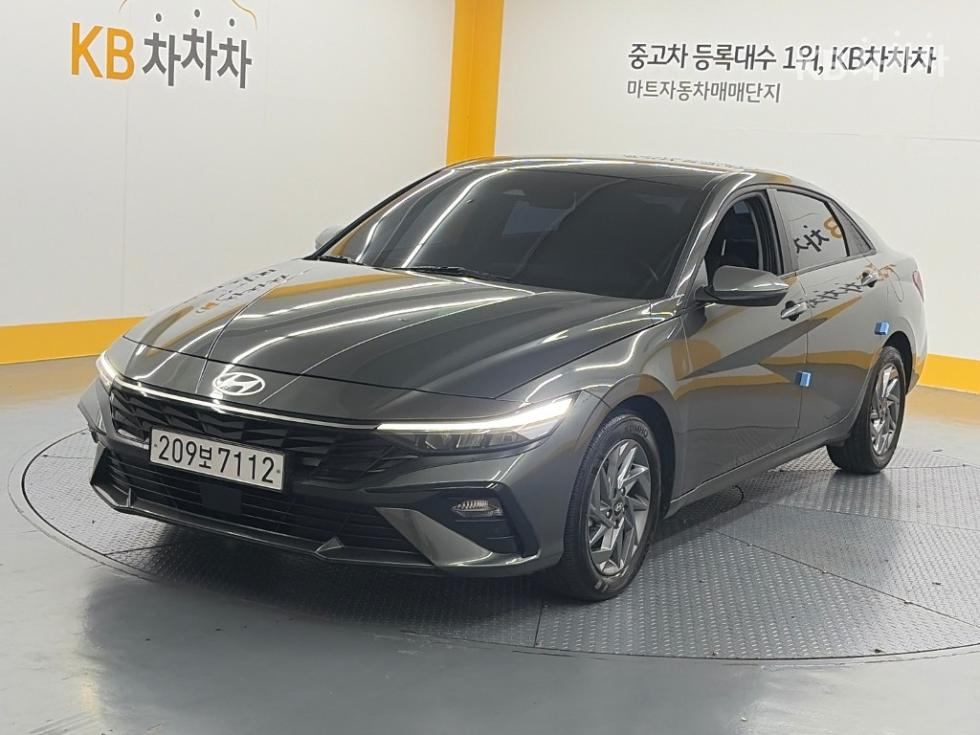 Hyundai Avante — фото 1
