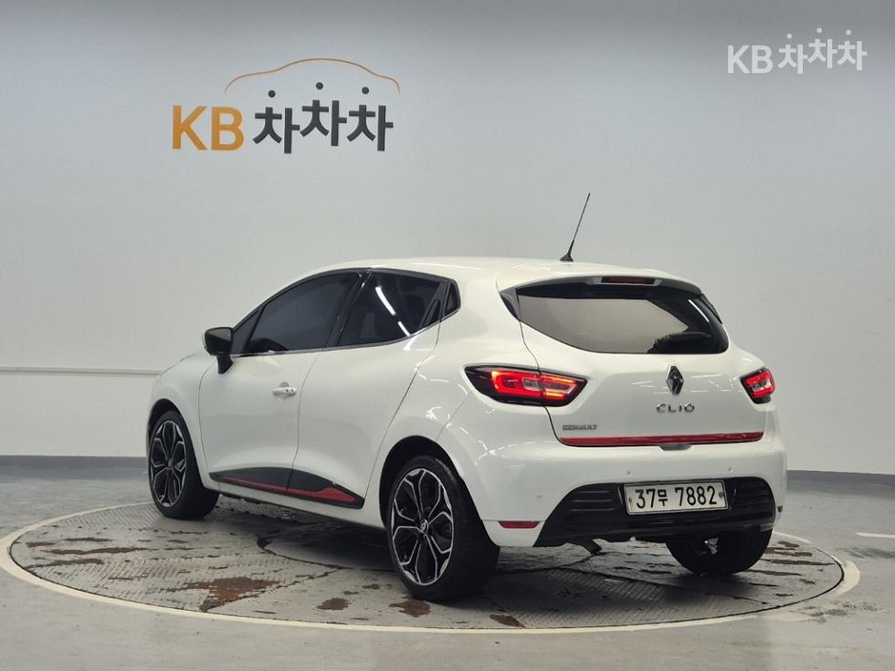 Renault Korea Clio Intens — фото 2