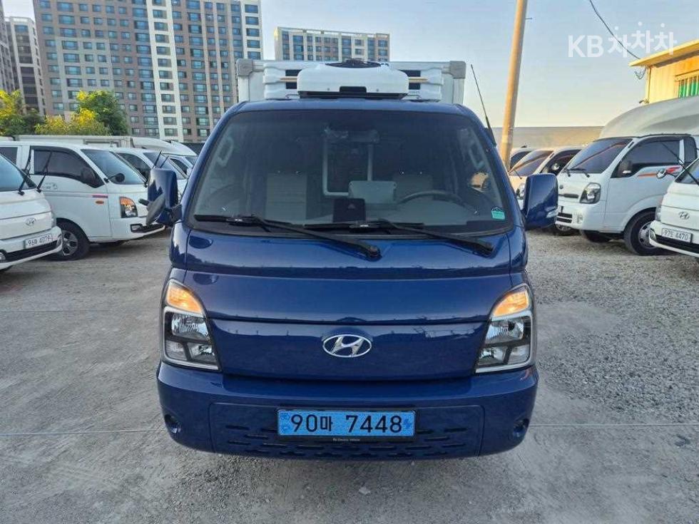 Hyundai BASE MODEL — фото 2