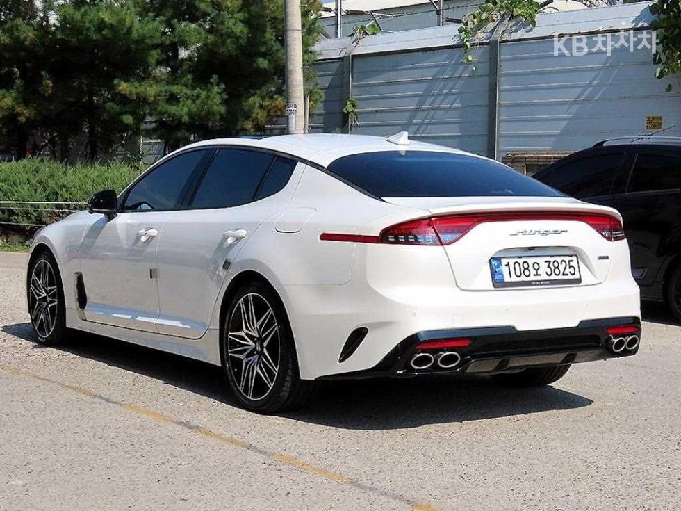 Kia Stinger Masters — фото 3