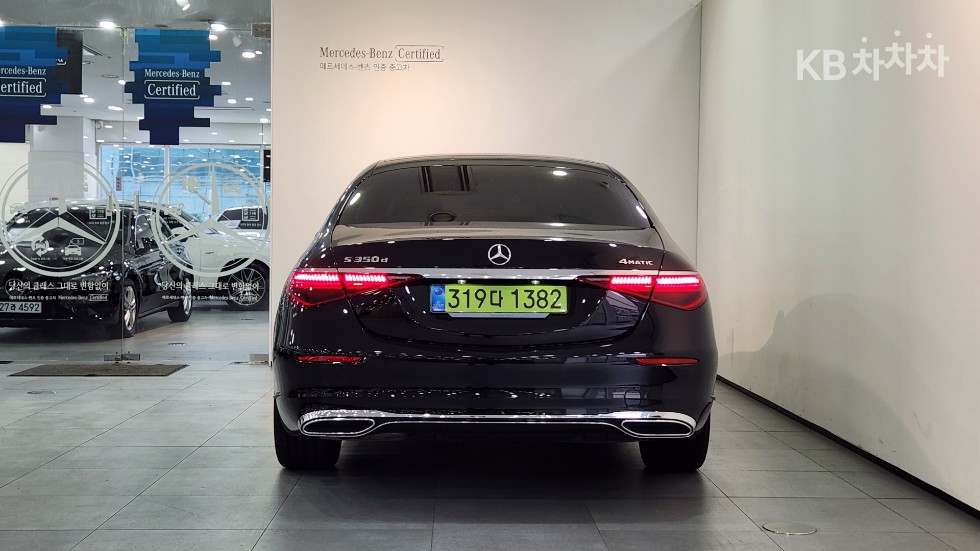 Mercedes-Benz S-Class BASE MODEL — фото 4