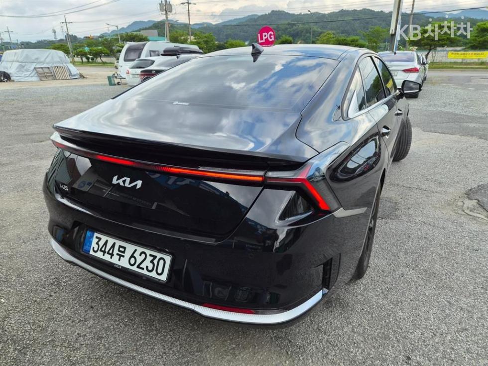 Kia K8 — miniaturë 4
