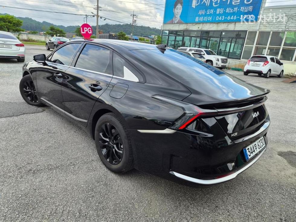 Kia K8 — miniaturë 5