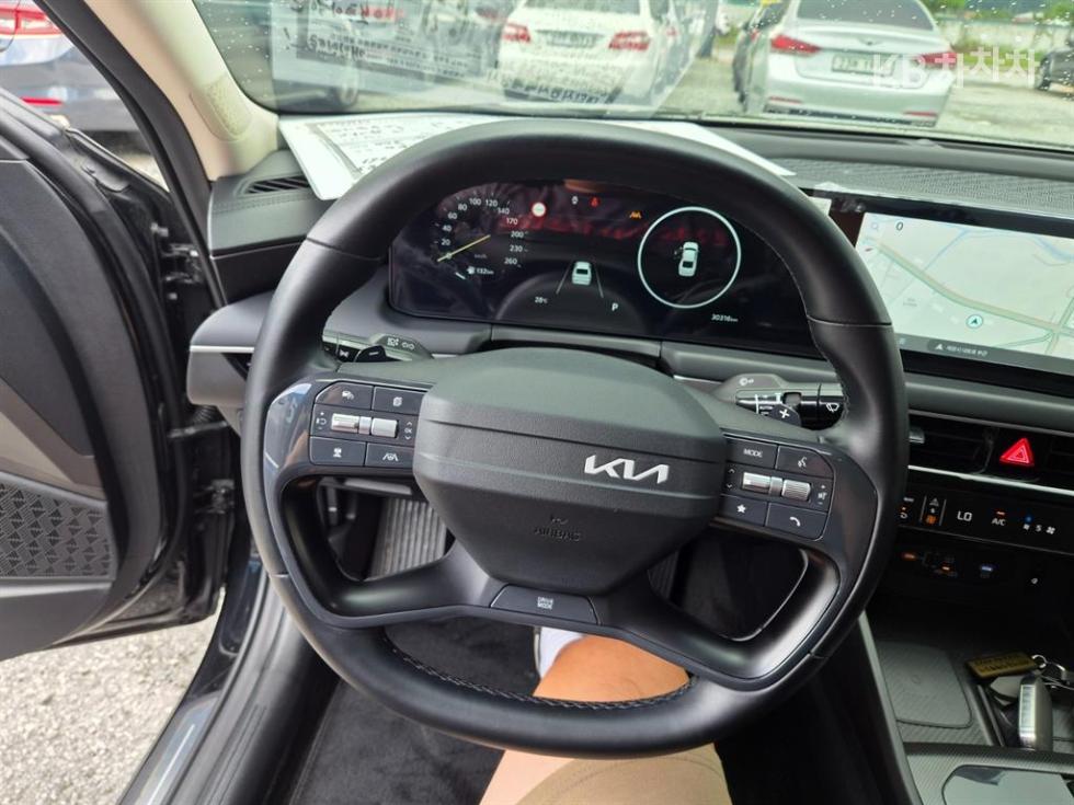 Kia K8 — miniaturë 13