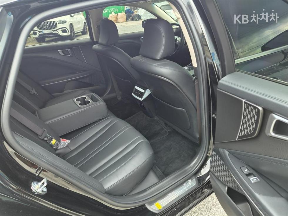 Kia K8 — miniaturë 18