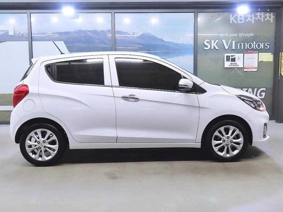 GM Korea Chevrolet Spark BASE MODEL — фото 3