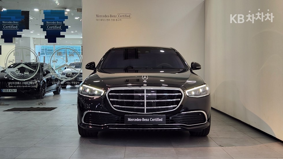 Mercedes-Benz S-Class BASE MODEL — фото 3