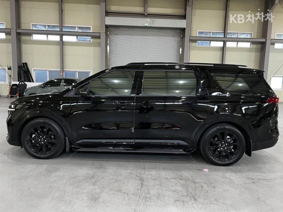 Kia Carnival SIGNATURE — фото 3