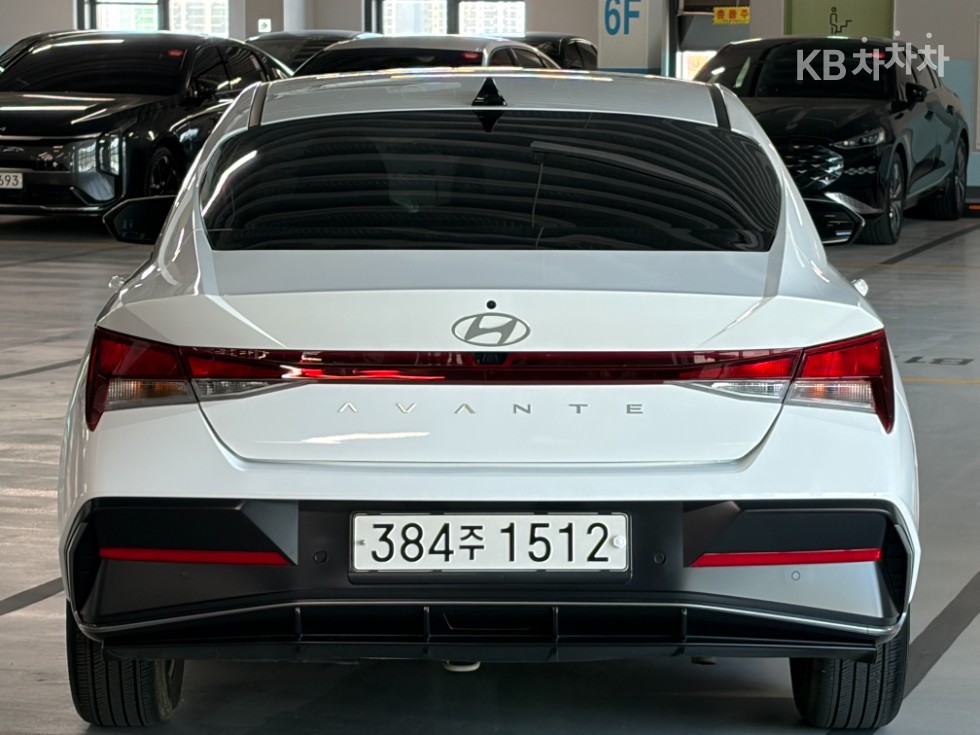 Hyundai Avante — фото 3