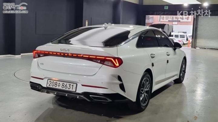 Kia K5 — miniaturë 2