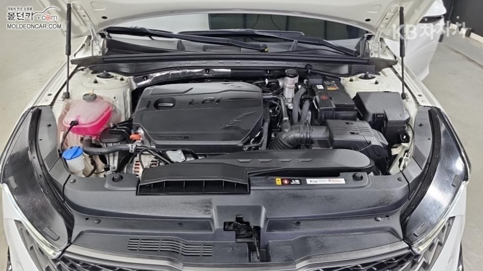 Kia K5 — miniaturë 8