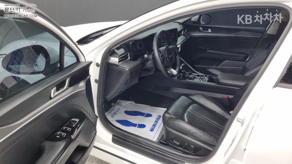 Kia K5 — miniaturë 9