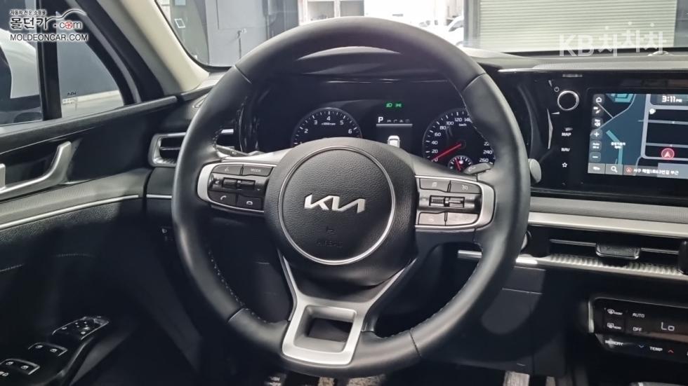 Kia K5 — miniaturë 11