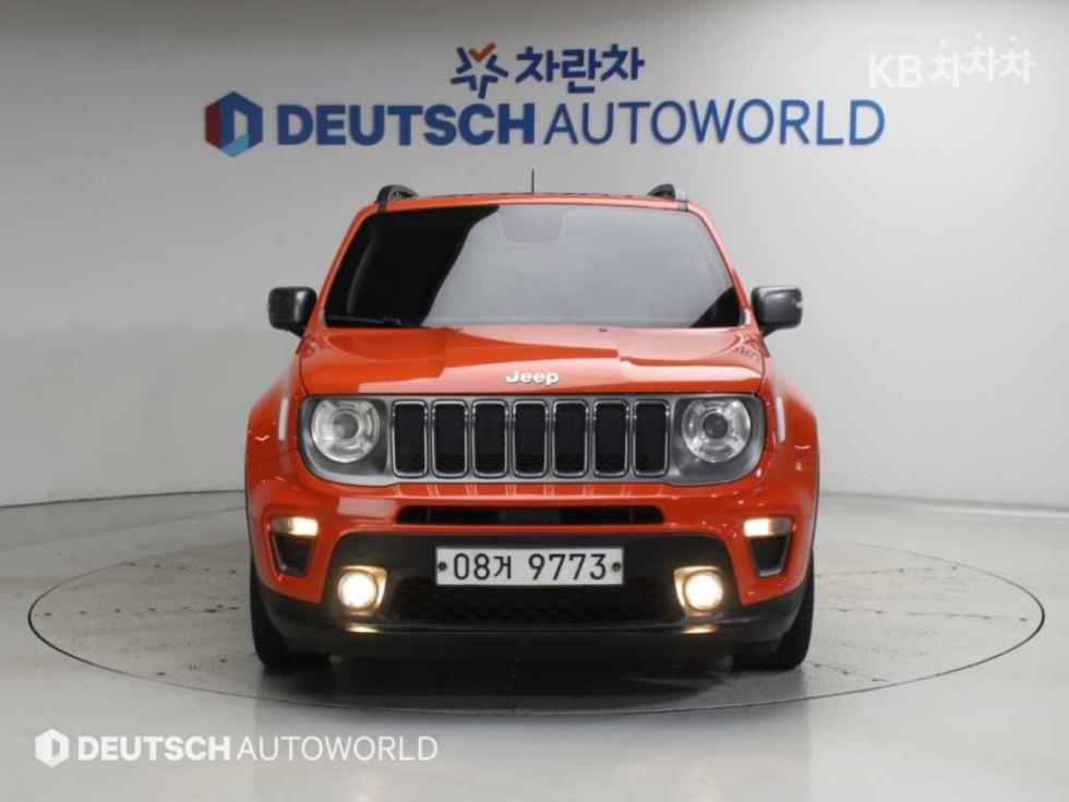 Jeep Renegade — фото 1