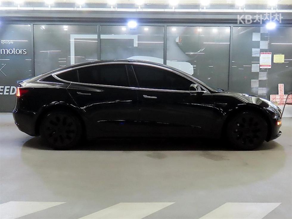 Tesla Model 3 — фото 3