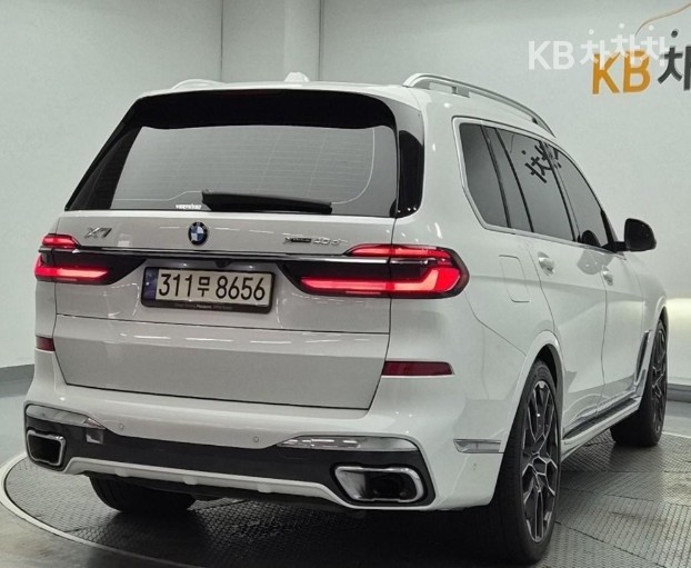 BMW X7 M Sport — фото 2