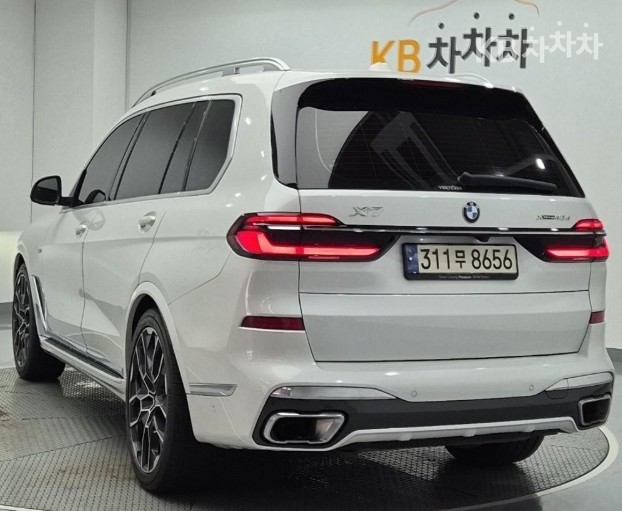BMW X7 M Sport — фото 3