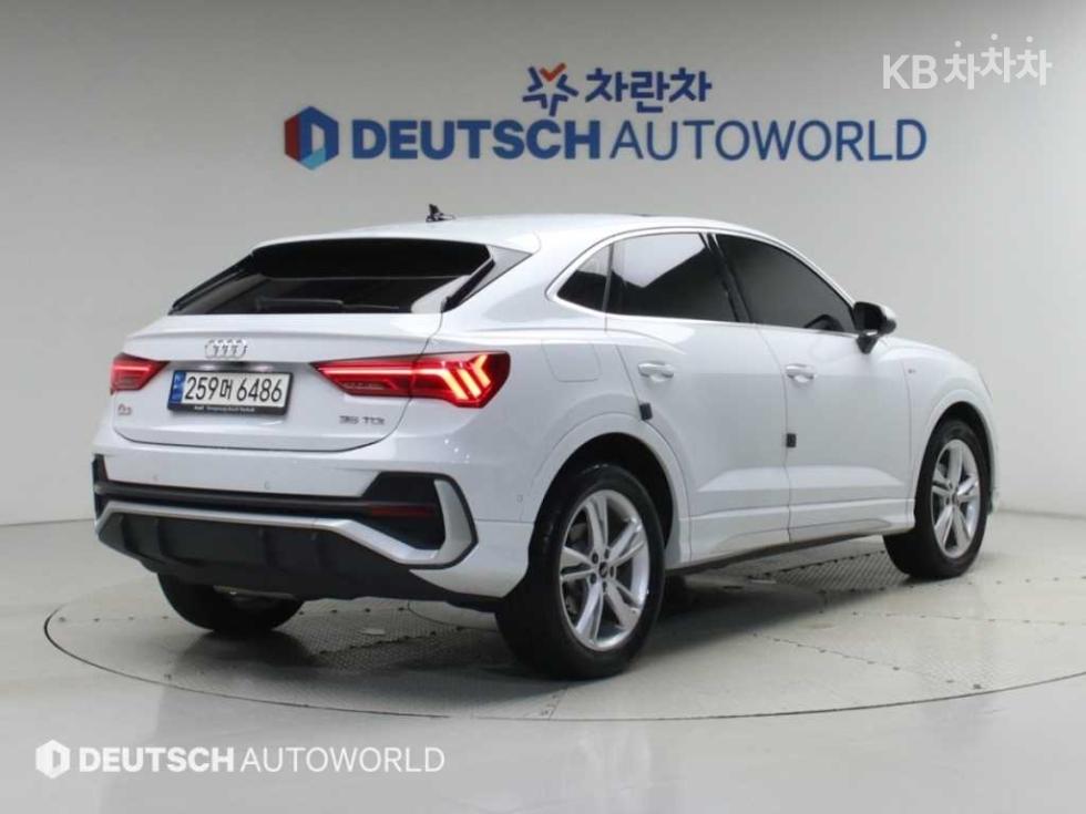 Audi Q3 Premium — фото 2