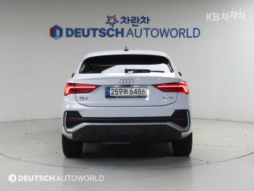 Audi Q3 Premium — фото 4