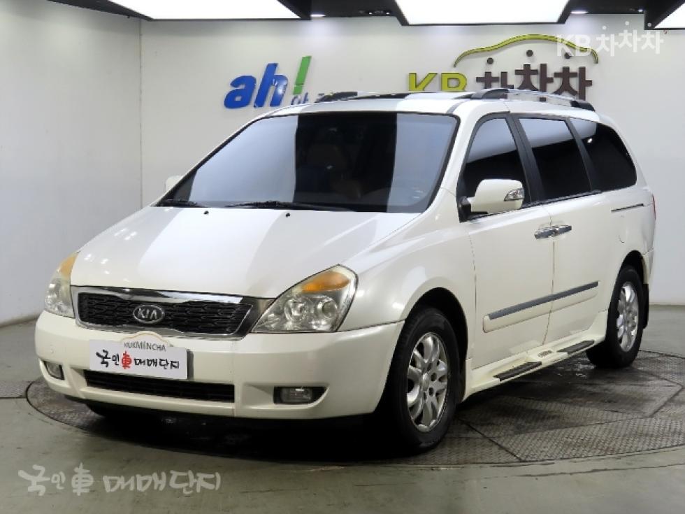 2012 kia carnival