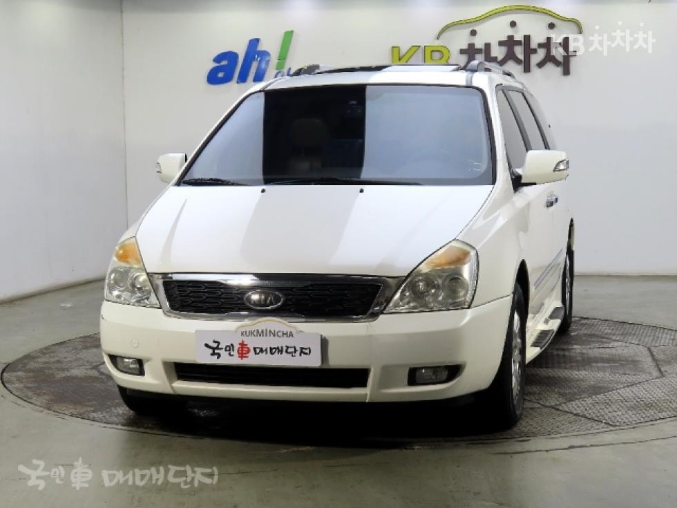 2012 - kia carnival