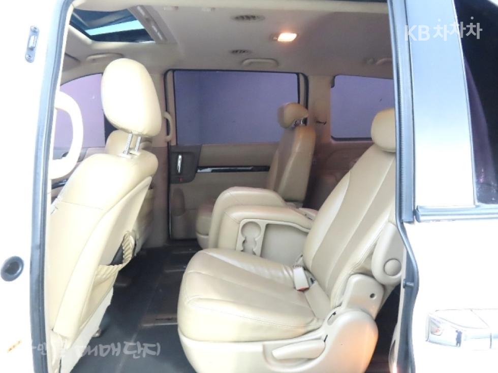2012 - kia carnival