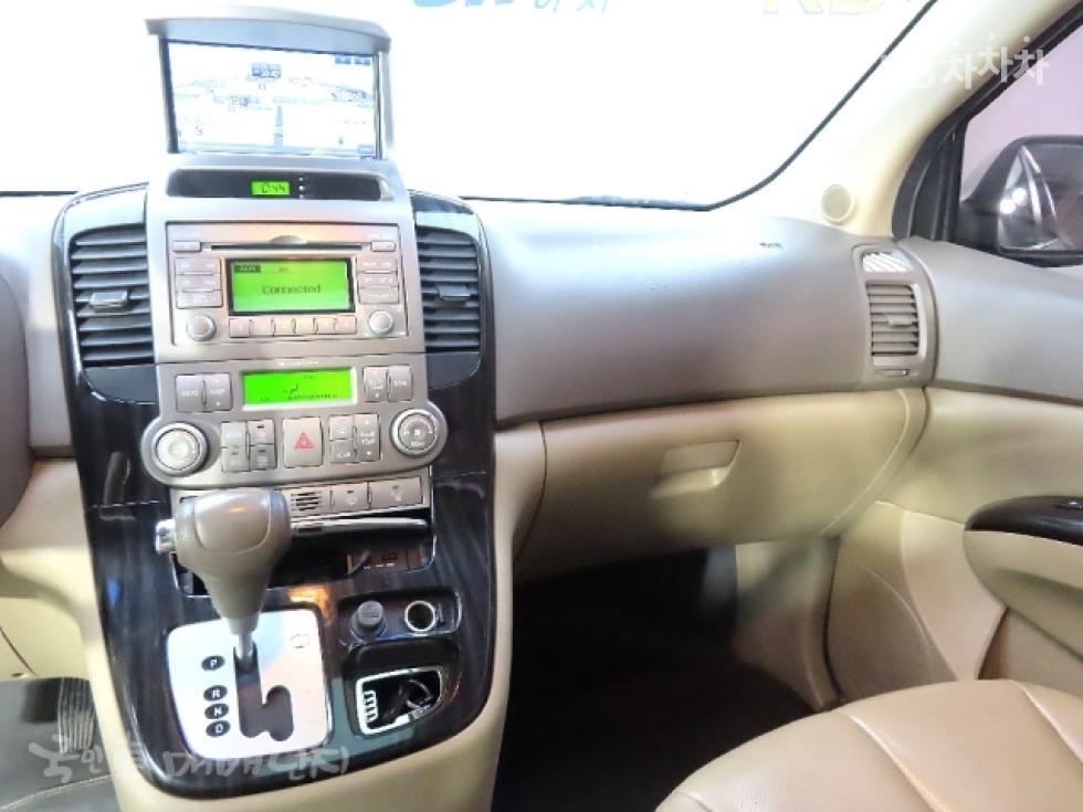 2012 - kia carnival