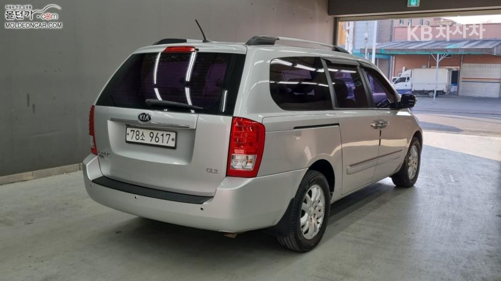 2012 - kia carnival