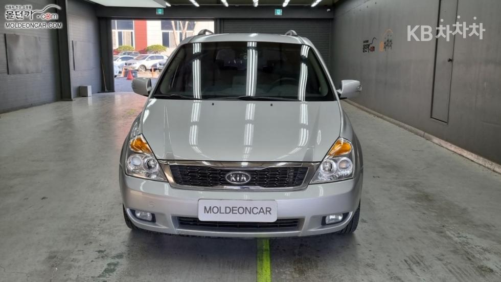 2012 - kia carnival