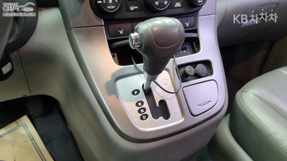 2012 - kia carnival