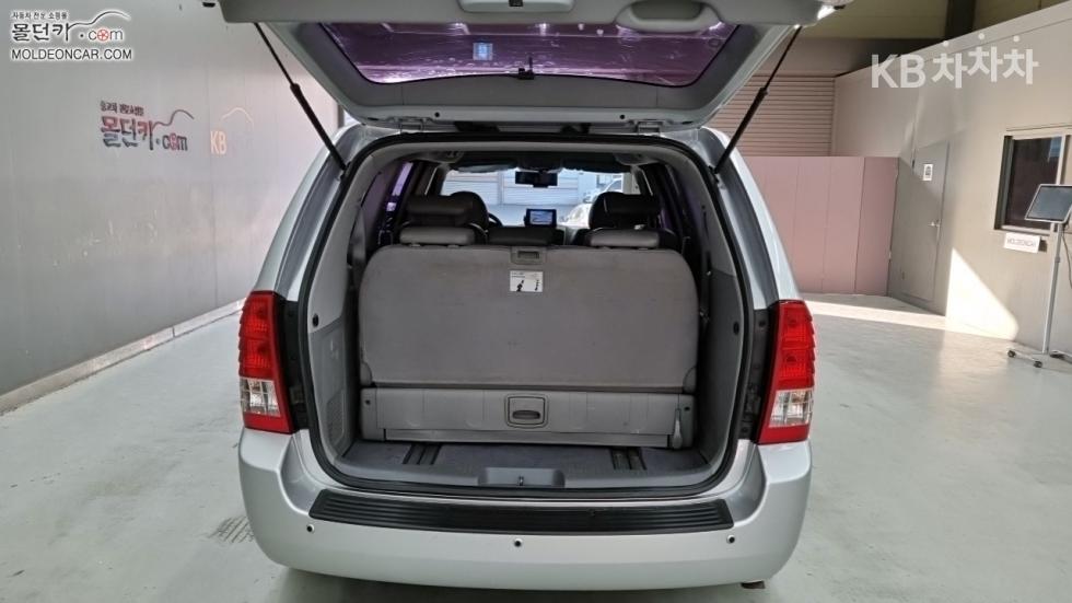 2012 - kia carnival
