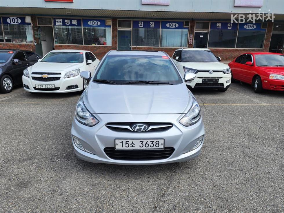 2012 hyundai accent