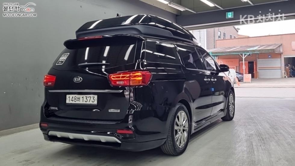2019 - kia carnival