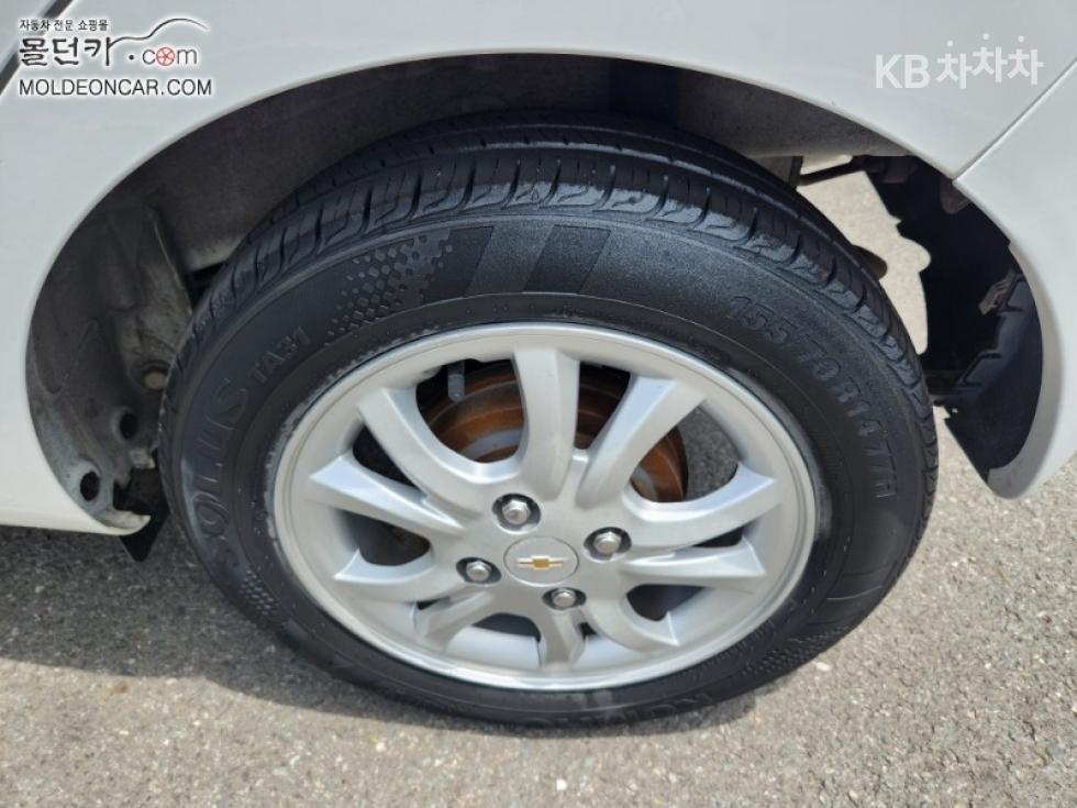 Chevrolet Spark — miniaturë 14