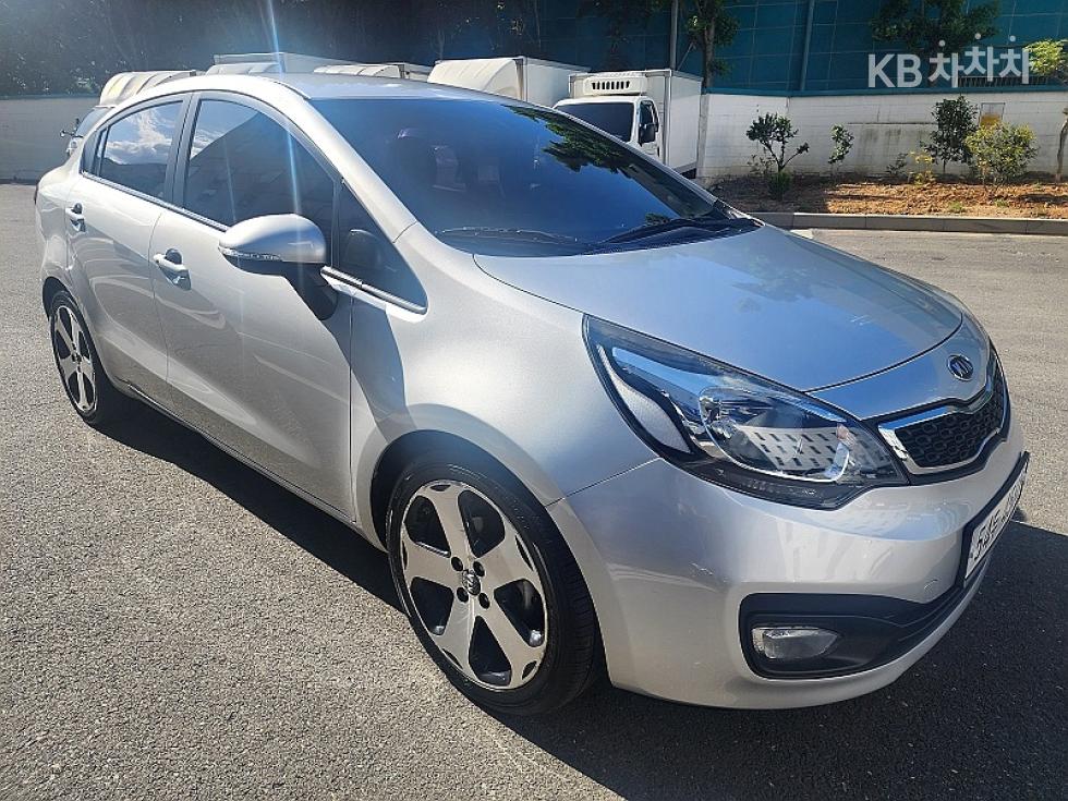 2012 kia pride