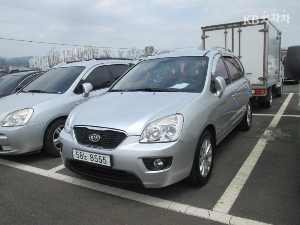 Kia Carens — miniaturë 2