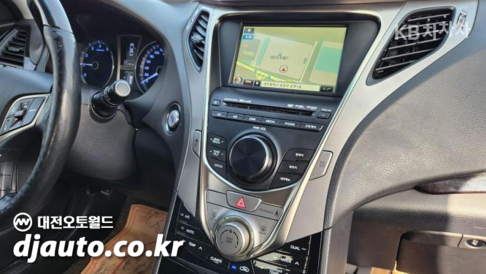 Hyundai Grandeur — miniaturë 12