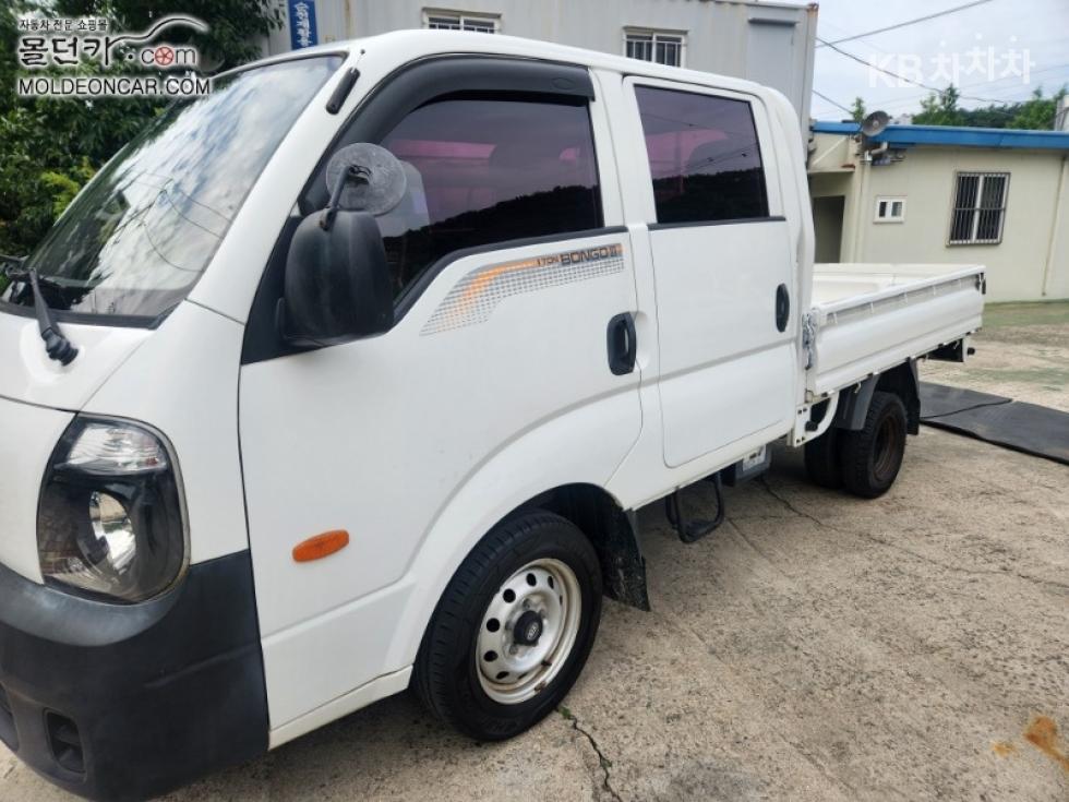 2012 - kia bongo iii