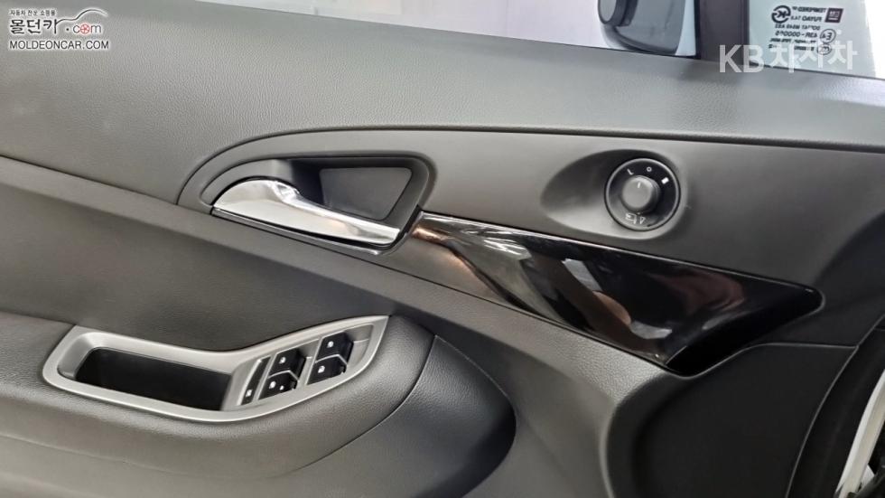 Chevrolet Orlando — miniaturë 17