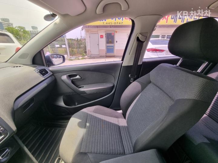 Volkswagen Polo 1.6 TDI R-Line 8