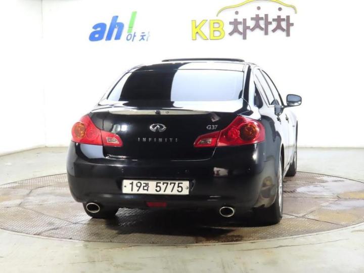 Infiniti G G37 Sedan S 4