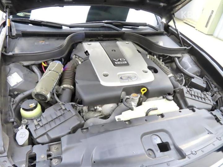 Infiniti G G37 Sedan S 9