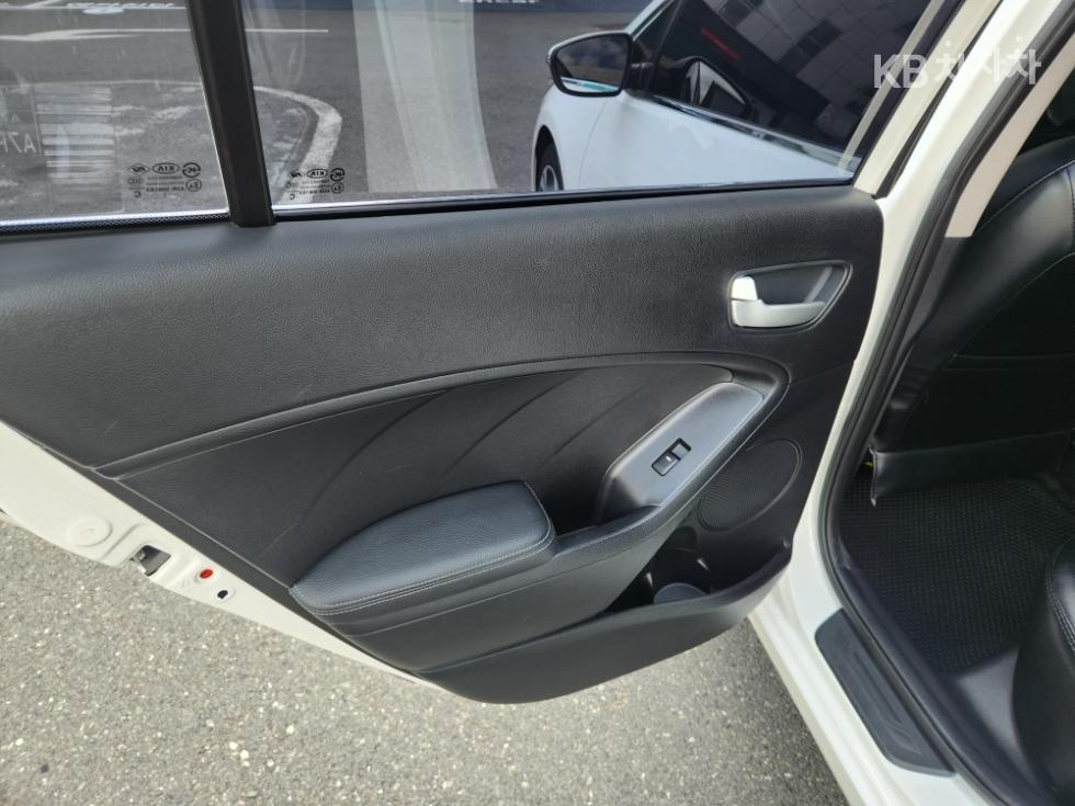 2013 - kia k3