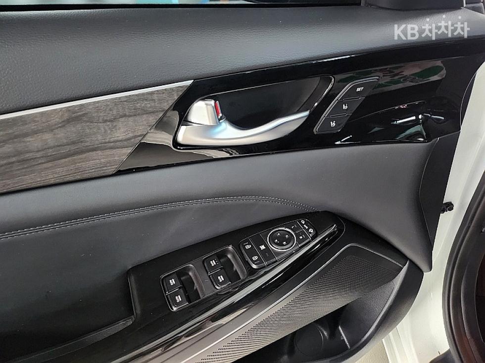 2021 - kia k7
