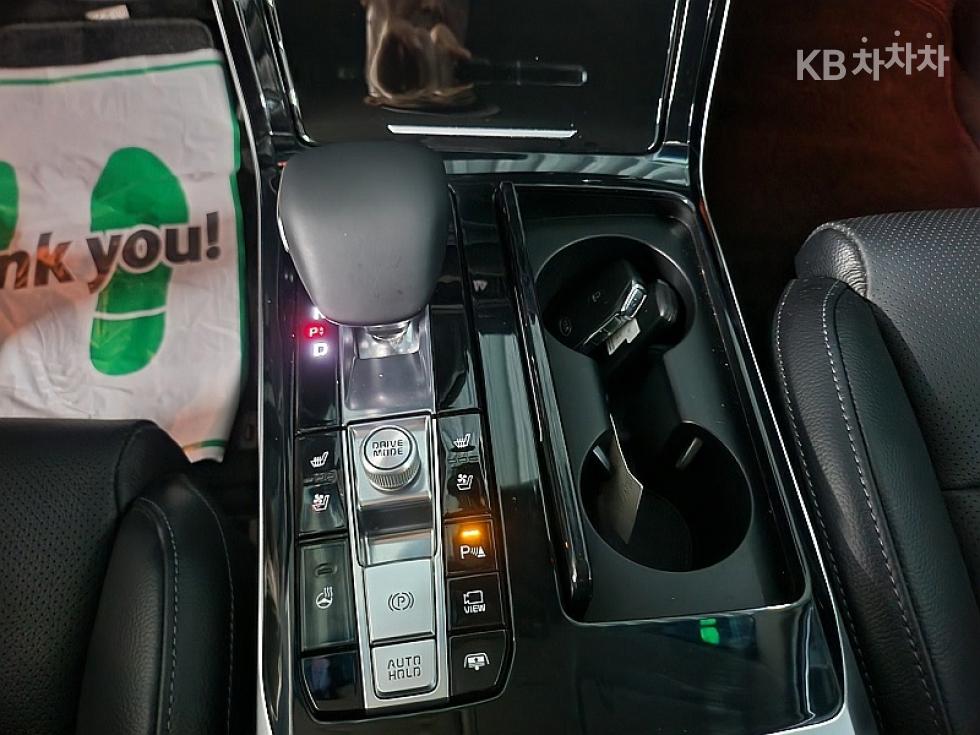 2021 - kia k7